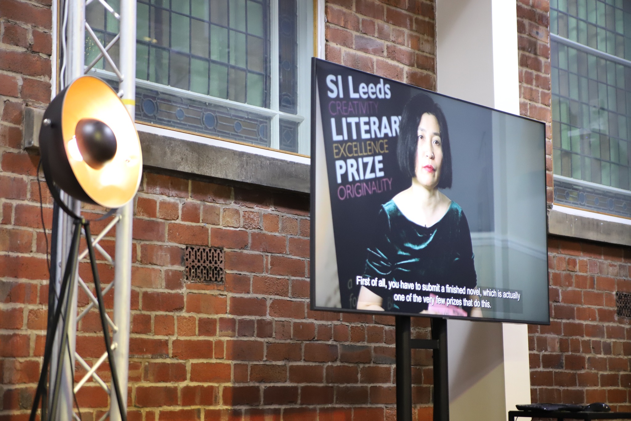 The Leeds-based SI Leeds Literary Prize @sileedslitprize is a biennial award for unpublished fiction by UK-based Black and Asian women. The prize aims to act as a loudspeaker for underrepresented voices and to connect writers with new audiences and opportunities. Alongside the main prize, they also run the SI Readers’ Choice Award, which is chosen by a panel of volunteer readers, who select their favourite from the prize’s shortlist of six manuscripts. If you are a book lover and would like to be part of the volunteer readers panel please find out more on our blog, see link.tree in bio #literaryleeds #leedsliterature image: Gage Oxley, 2023