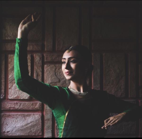 Photo of Shivani taking a pose in Kathak style