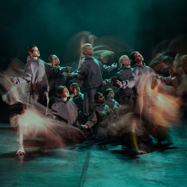 Verve dancers