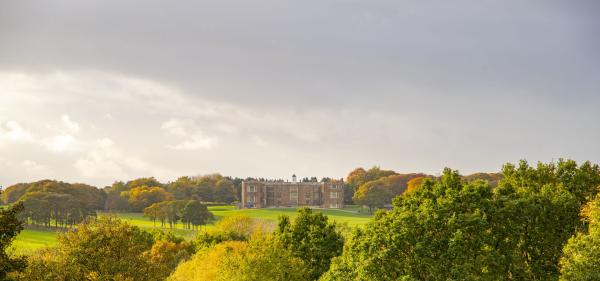 Scenic view of Temple Newsam House in the distance
