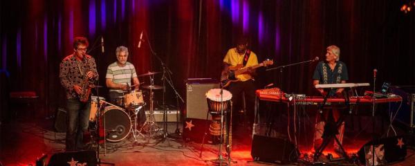 Talking Spirits performing live at Seven Arts in Leeds