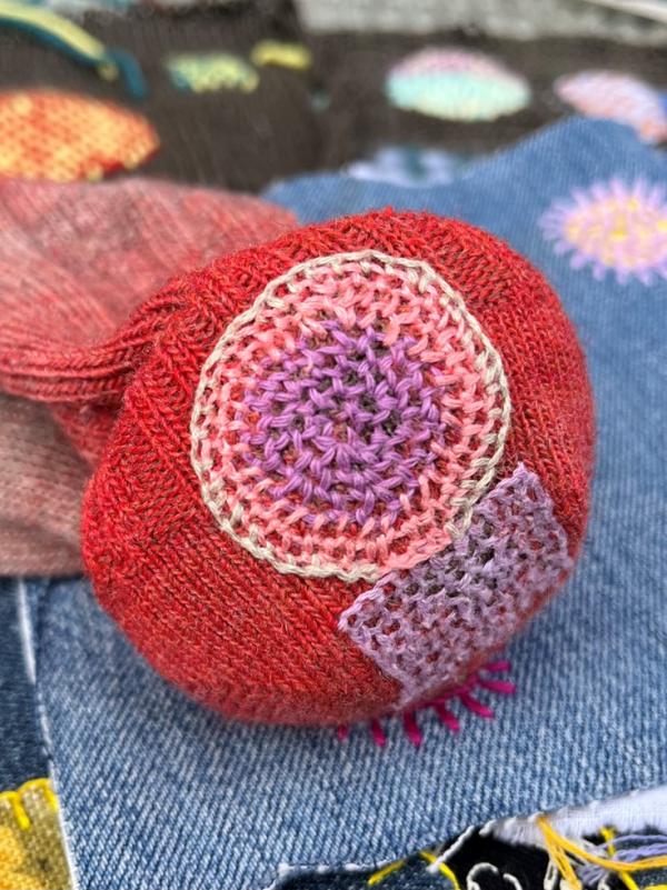Honeycomb darning example on sleeve