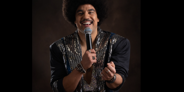 Jack Brindle as Lionel Ritchie