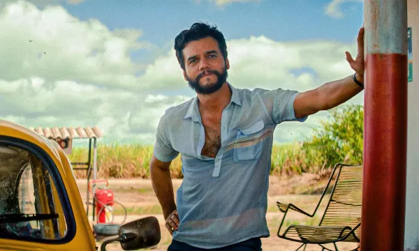 A still from the film "The Secret Agent"