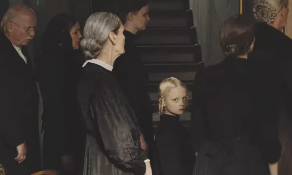 A still from the film "Sound of Falling"