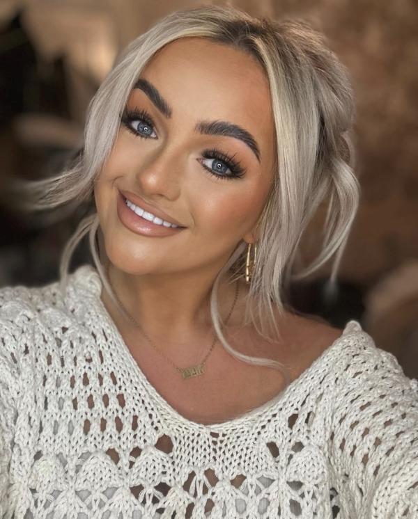 Macy Farnham- The Mentor