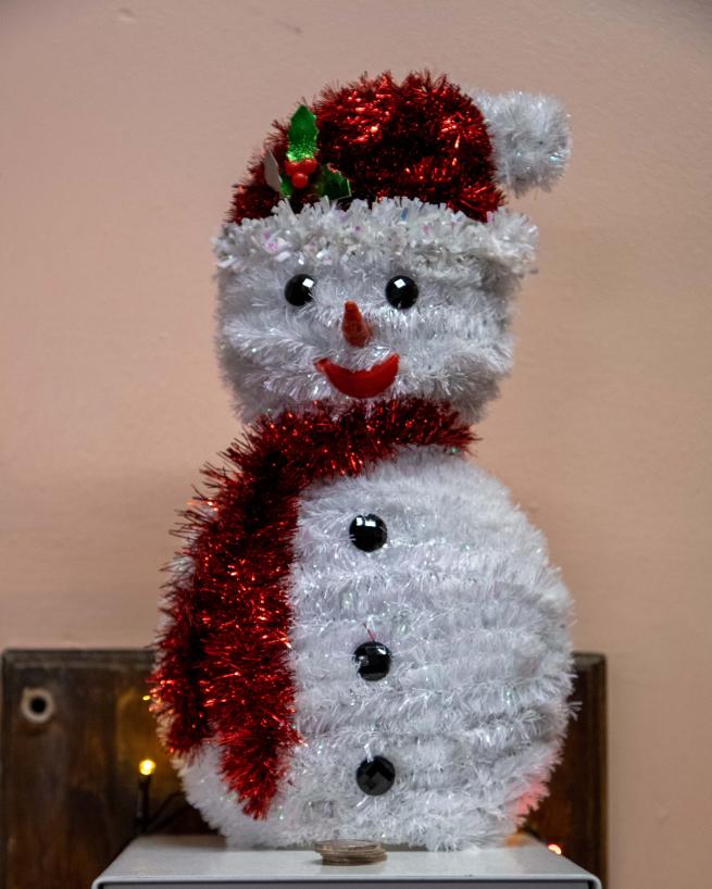 A smiling snowman Christmas decoration