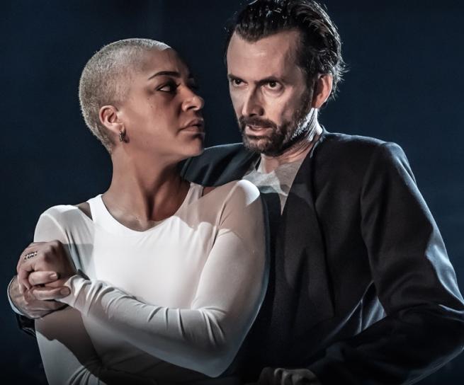 Macbeth poster with David Tennant and Cush Jumbo embracing.