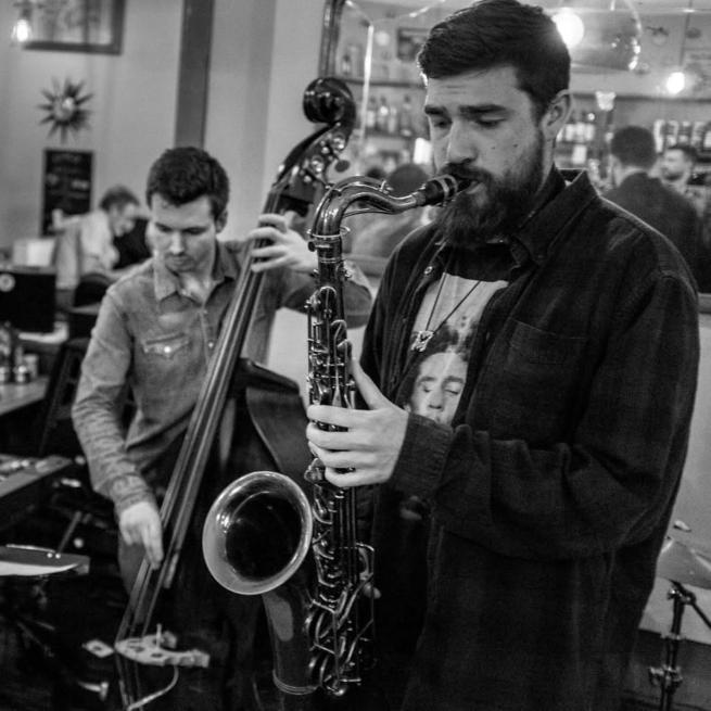 Elliot Richards playing saxophone 