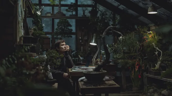 A still from the film 'No Other Choice'