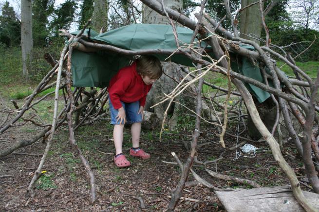 Den Building 