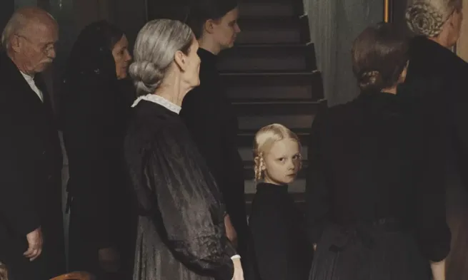 A still from the film "Sound of Falling"