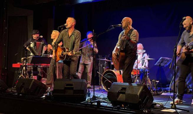 It's an acoustic Springsteen covers band