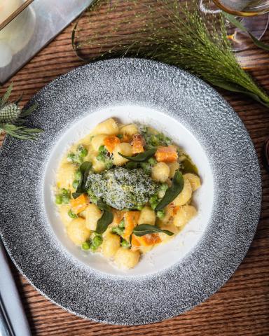 A Victorian hideaway with a secret. We're a Cocktail Bar & Restaurant open for Bottomless Brunch, Afternoon Tea, Lunch and Dinner.Pushing the boundaries of discovery, lose yourself in a whimsical world of molecular mixology and seasonal cuisine at The Lost & Found – a collection of avant-garde cocktail bars and restaurants. Come on in and satisfy all your drinking and dining needs as you uncover the unique depths of each of our professors Victorian hideaways, all whilst recalling the glamour of bygone eras…