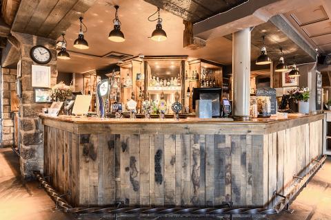 The Roundhay Fox in Leeds is a country pub & restaurant oozing rural charm and rustic character. Our picturesque surroundings provide the perfect backdrop for savouring the hearty, seasonal pub-food on our menu, and the carefully nurtured cask ales and fine wines gracing our bar.Book a table online and enjoy a spot by our roaring log-fire. Or make the best of the British summertime by eating alfresco in our pretty beer garden.Seasonal cask ales. As brilliant an institution as the Great British pub itself,…